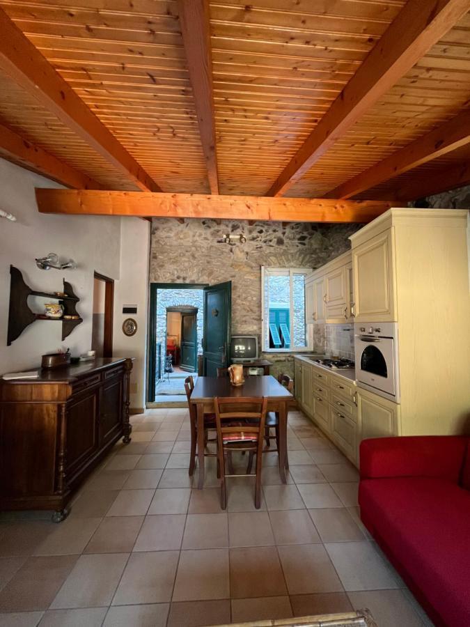 הוילה Rocchetta Nervina Casa Victoria - Full Equipped Stone House מראה חיצוני תמונה