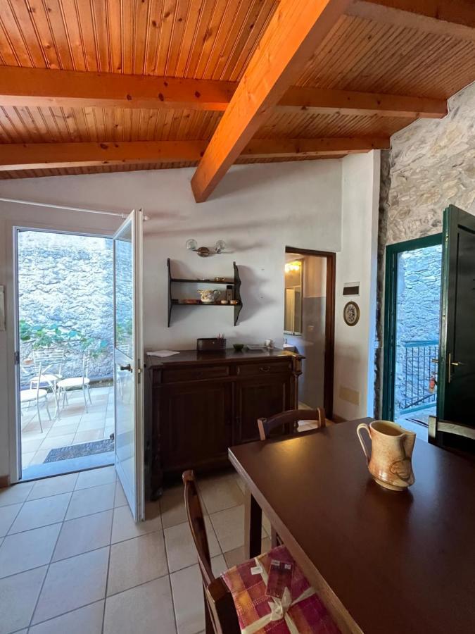 הוילה Rocchetta Nervina Casa Victoria - Full Equipped Stone House מראה חיצוני תמונה