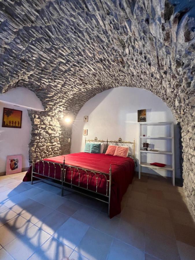 הוילה Rocchetta Nervina Casa Victoria - Full Equipped Stone House מראה חיצוני תמונה